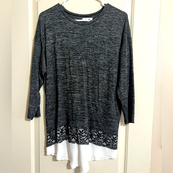 Maurice’s too size L - Picture 1 of 3